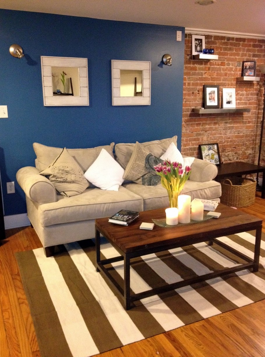 Синий и кирпичный цвет в интерьере