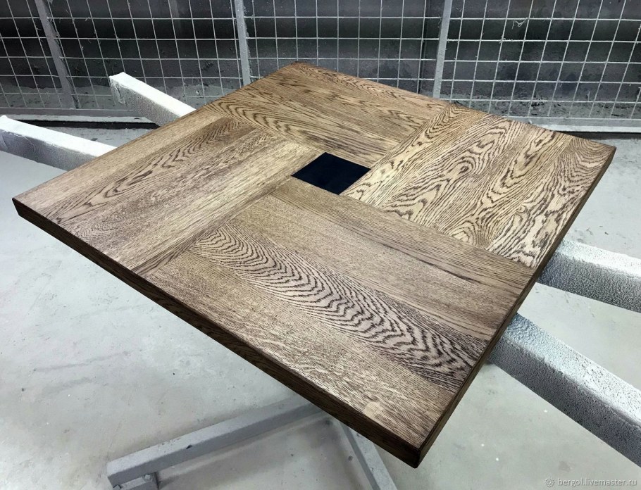 Стол из слэба ясеня