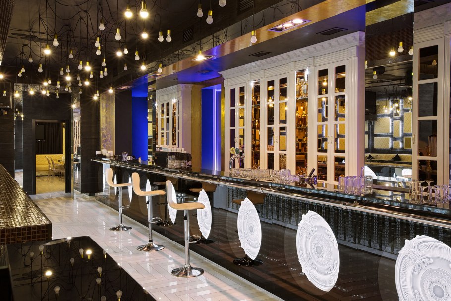 Интерьер ресторана в стиле арт деко