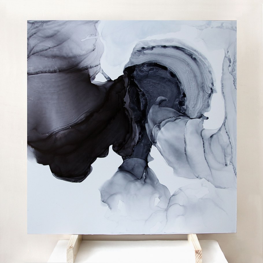 Серо голубая абстракция