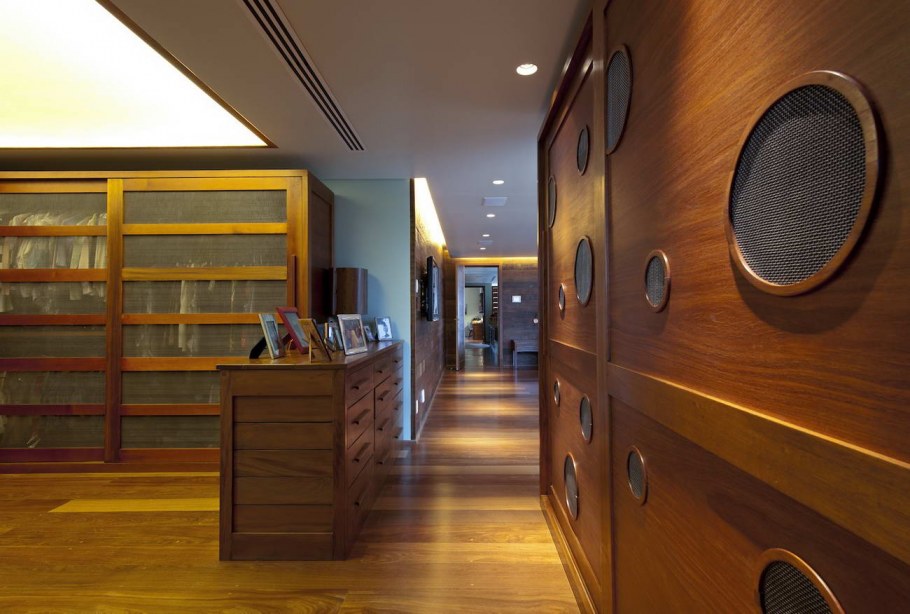 Квартира отделанная деревом