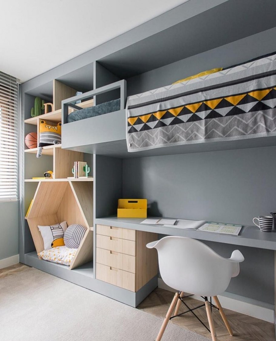 Комната для двух девочек школьного возраста