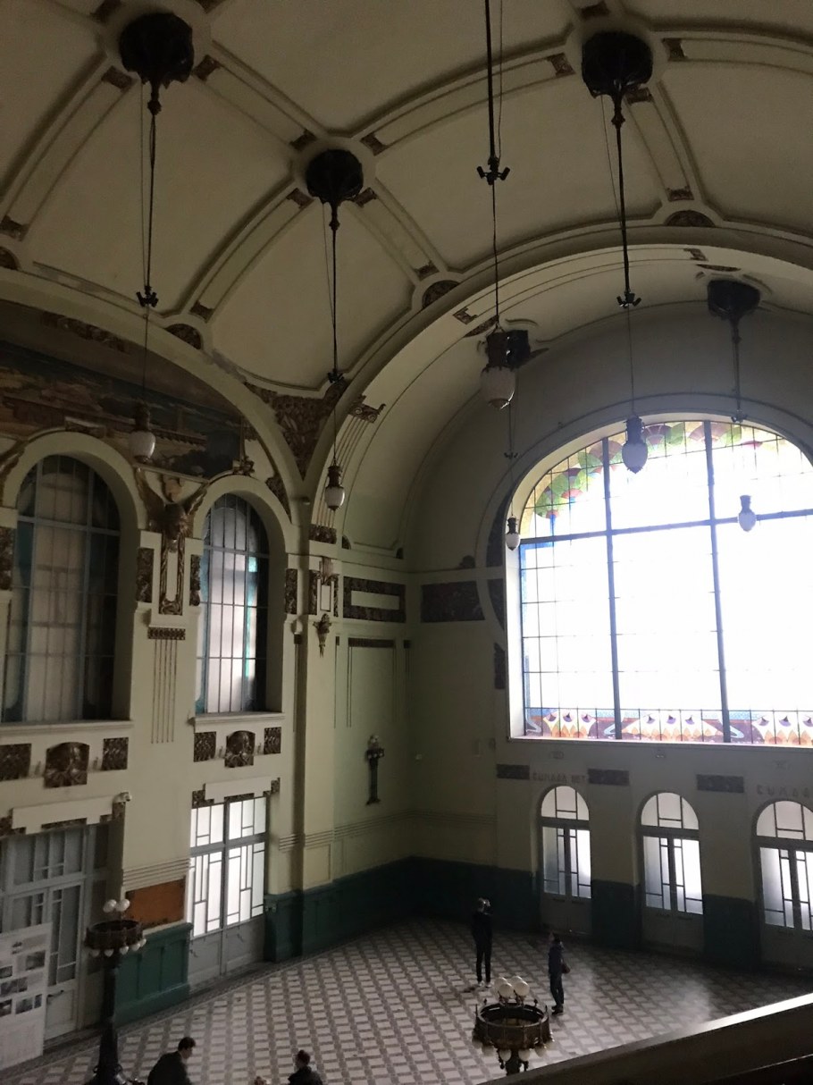 Храм напротив Витебского вокзала