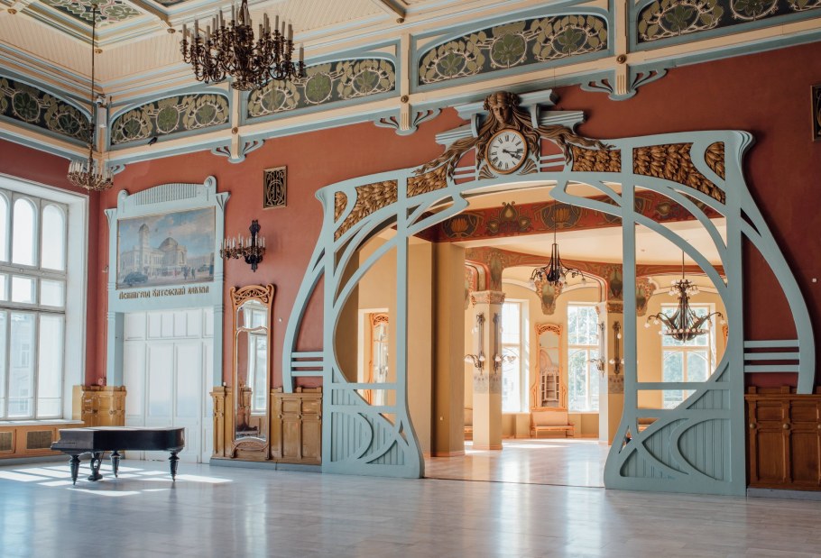 Витебский вокзал Питер