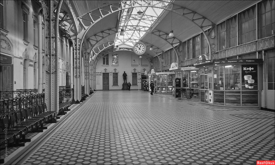 Витебский вокзал в Петербурге