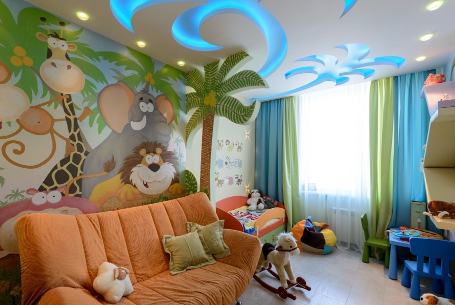 Интерьер детской комнаты с диваном