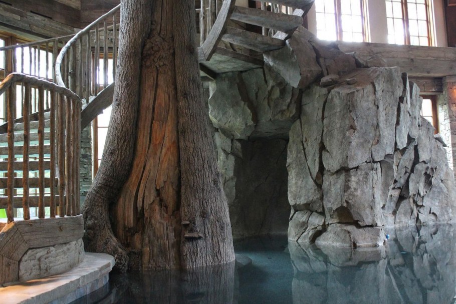 Искусственное дерево из бетона