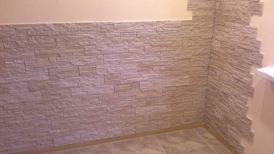 Декоративные панели в интерьере гостиной