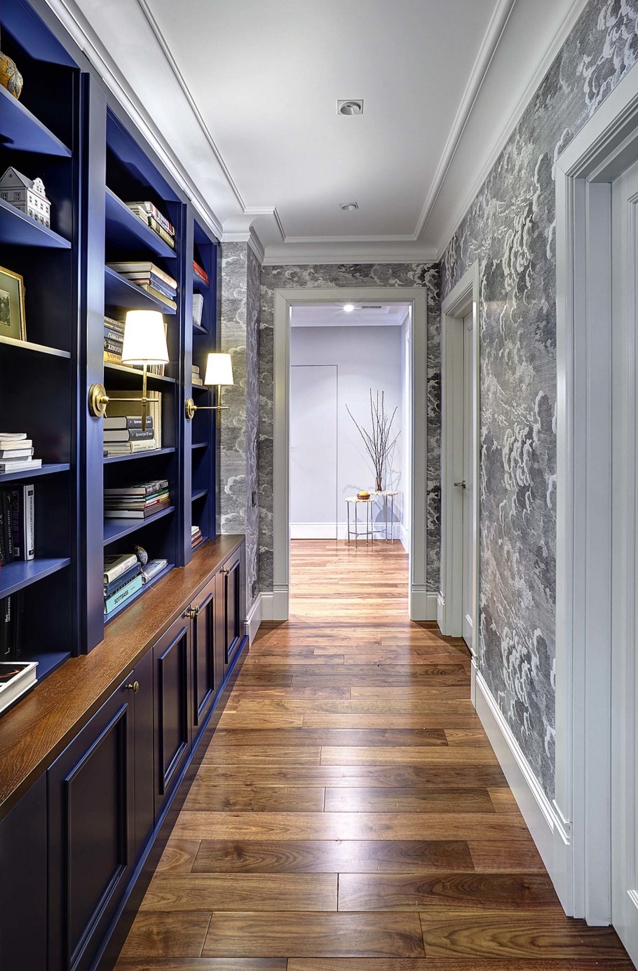 Выдвижные книжные стеллажи