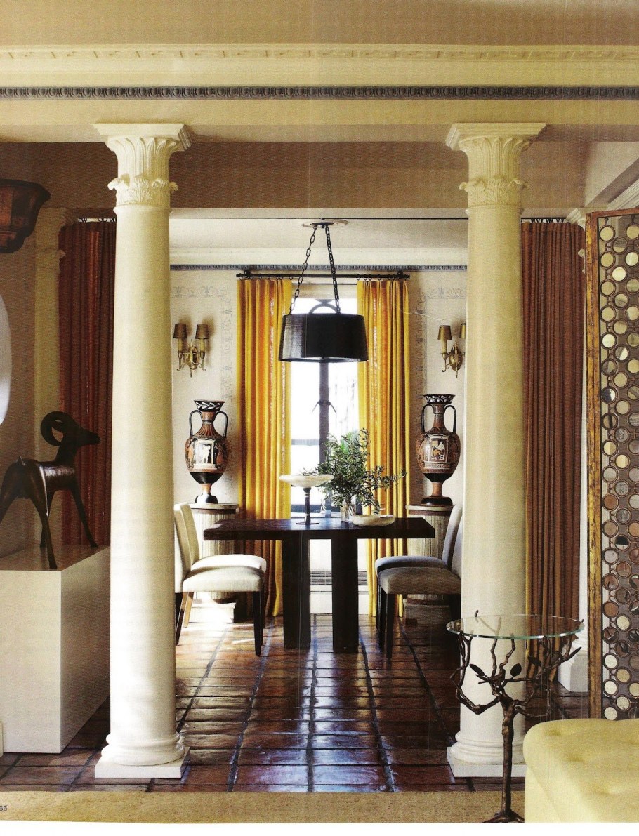 Гостиная с колоннами