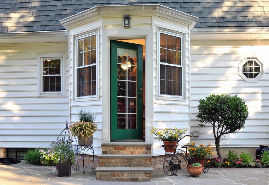 Застекленная веранда с крыльцом