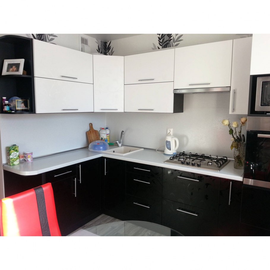 Гарнитур черный низ белый верх