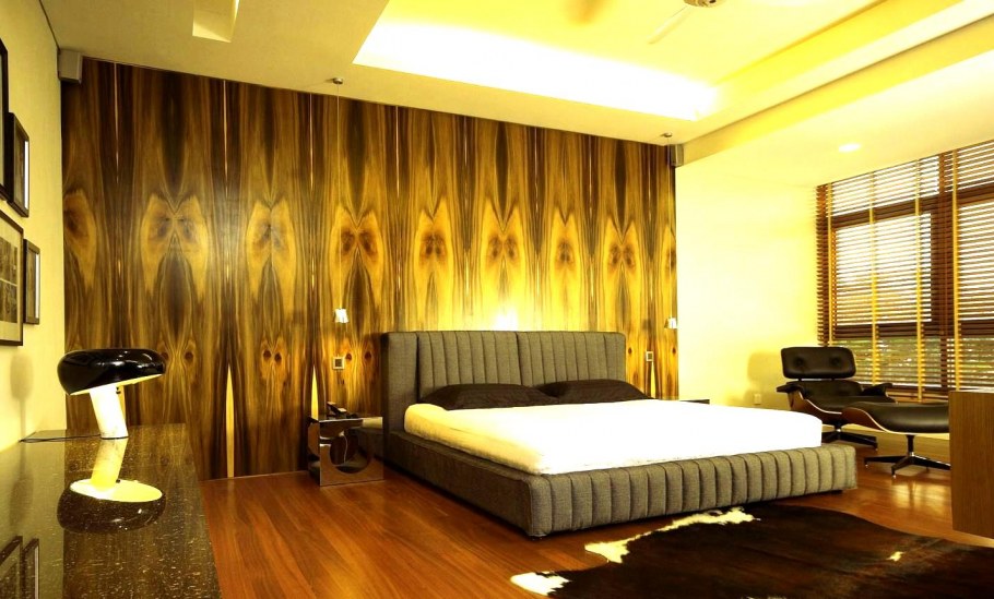 Шпонированные панели в спальне