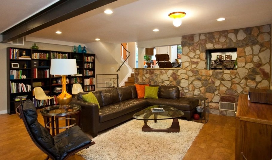 Интерьер подвального помещения в частном доме