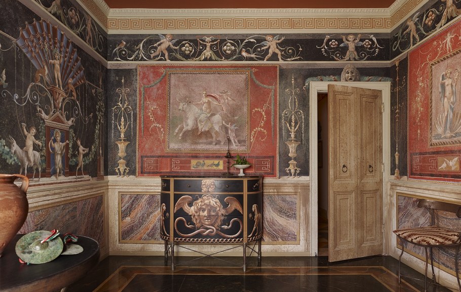 Панно в египетском стиле