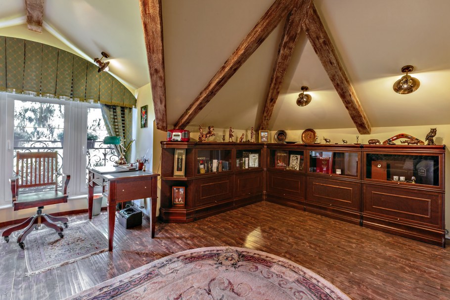 Кабинет на мансарде