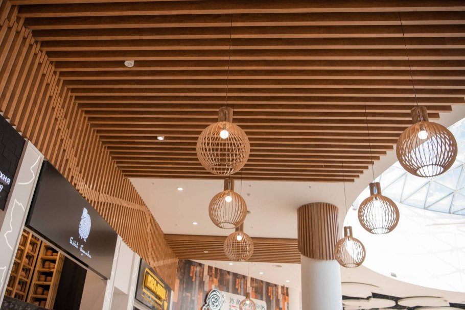 Потолки Грильято с эффектом дерева