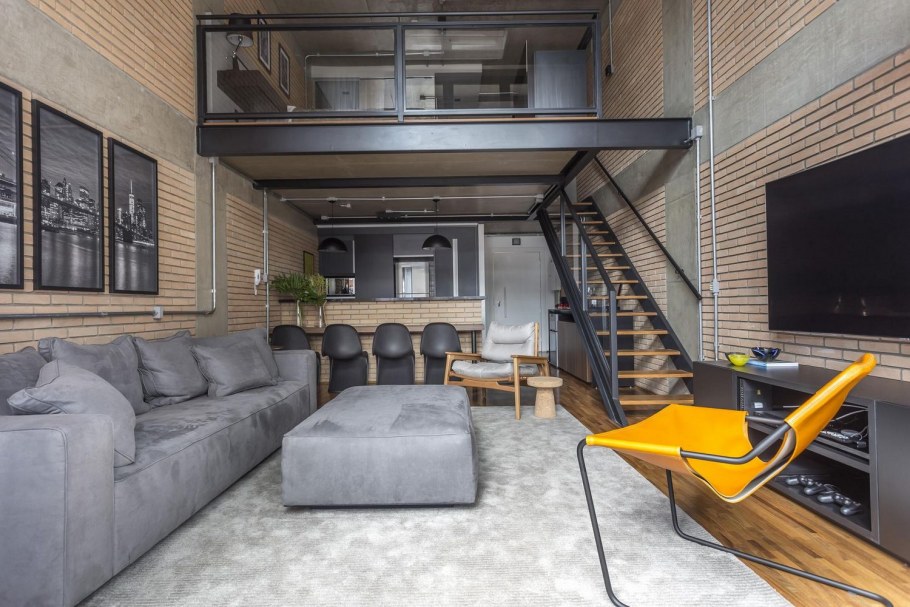 Лофт студия с антресолью