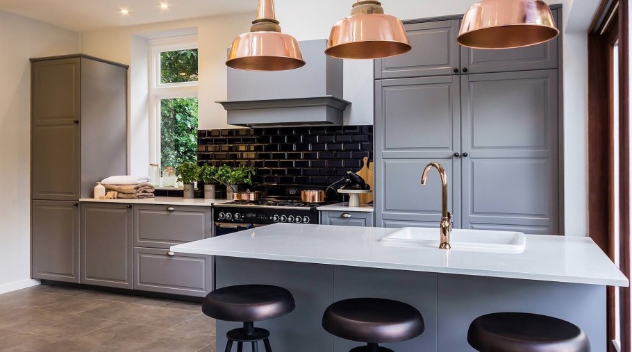 Фартук для кухни из металла