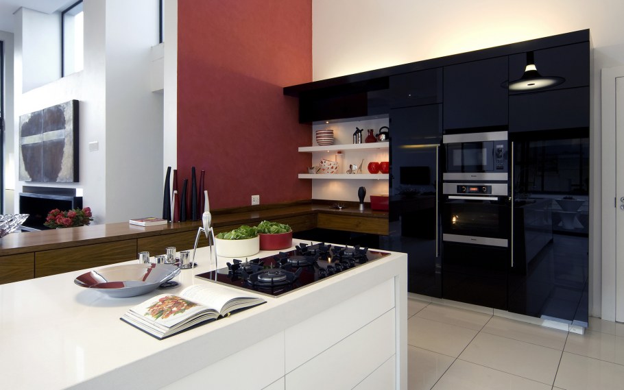 Кухня в стиле Хай тек