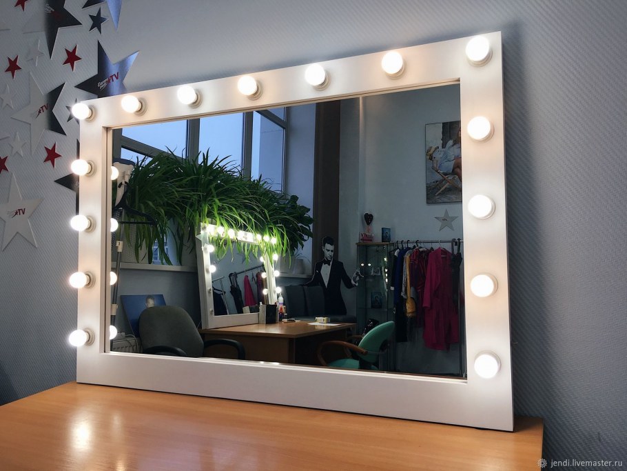 Гримерное зеркало белое