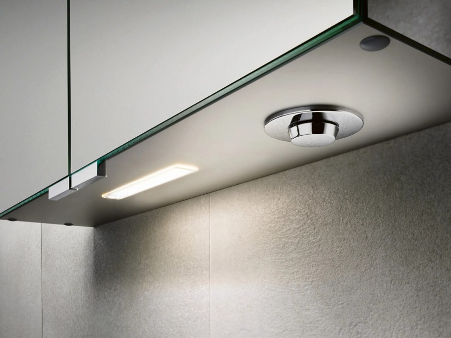 Кеуко зеркальный шкаф с подсветкой