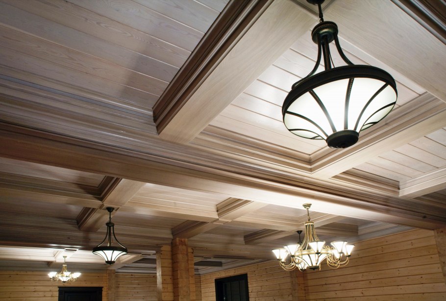 Кессонный потолок из вагонки