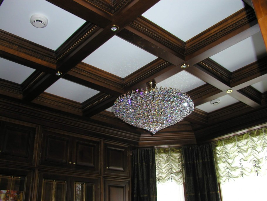 Кессонный потолок вид снизу