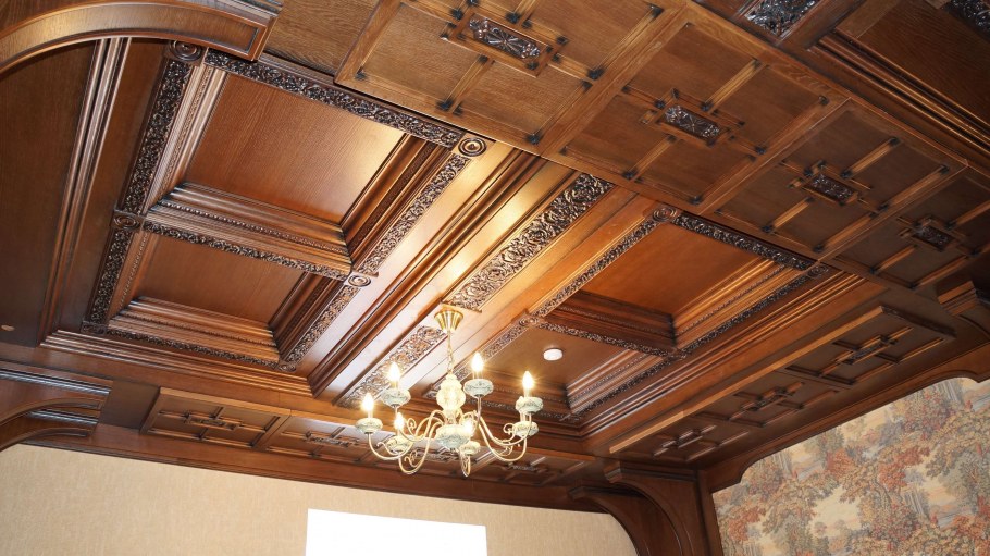 Кессонный потолок романский стиль
