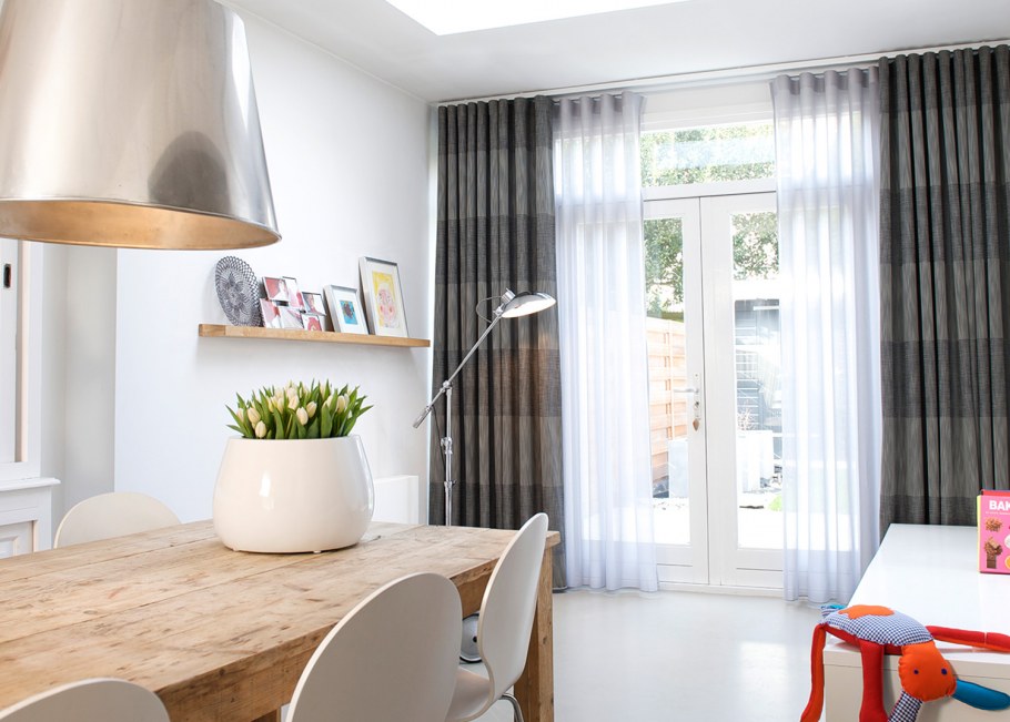 Сплит над шкафом