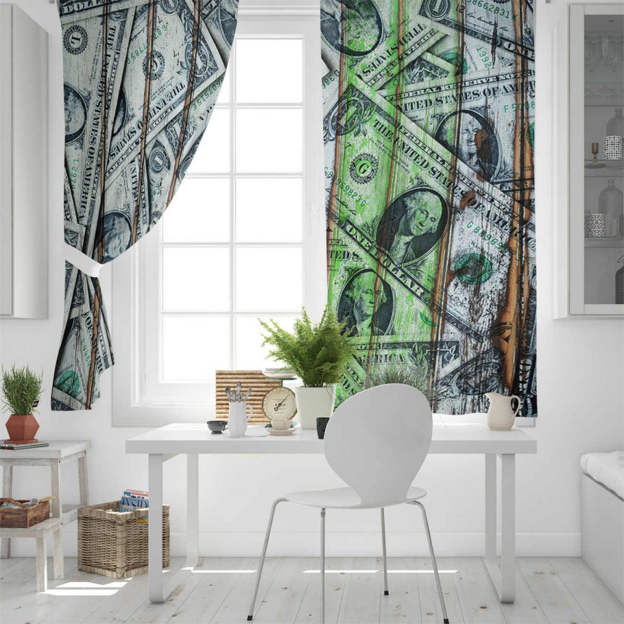 Гардина над окном