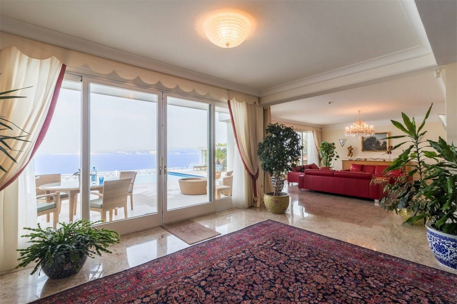 Вилла интерьер на Лазурном берегу Франции