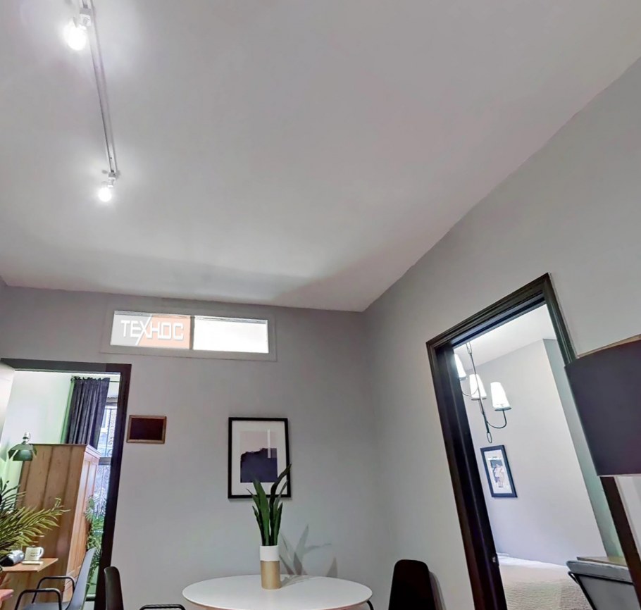 Теневой натяжной потолок