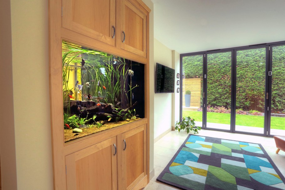 Аквариум в интерьере квартиры