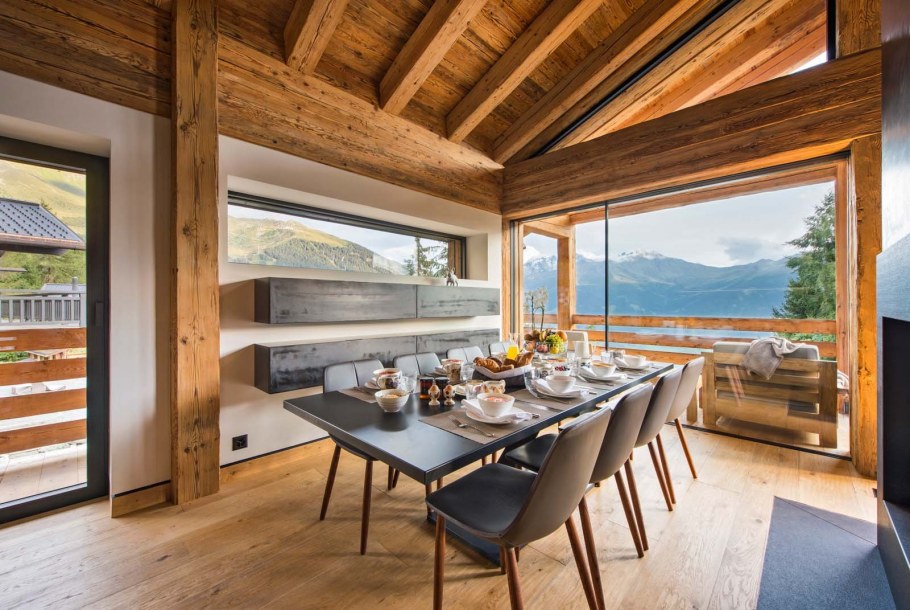 Шале с панорамным видом на горы