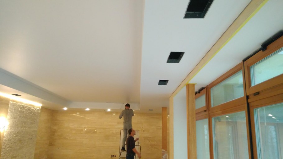 Натяжные потолки реальные фото