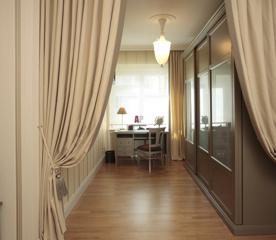 Шторы на дверной проем