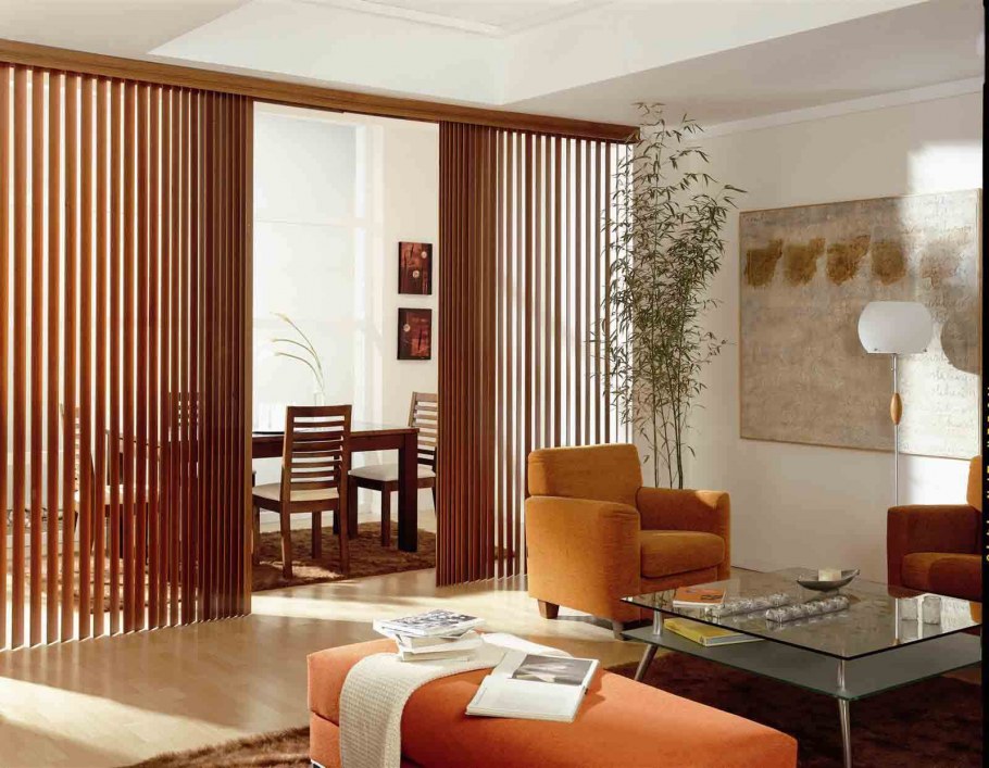 Вертикальные жалюзи Бриз в дверной проем