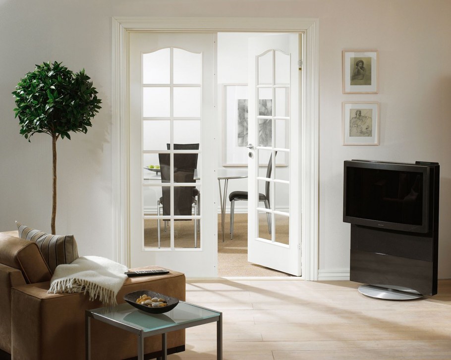 Двери в гостиную двойные