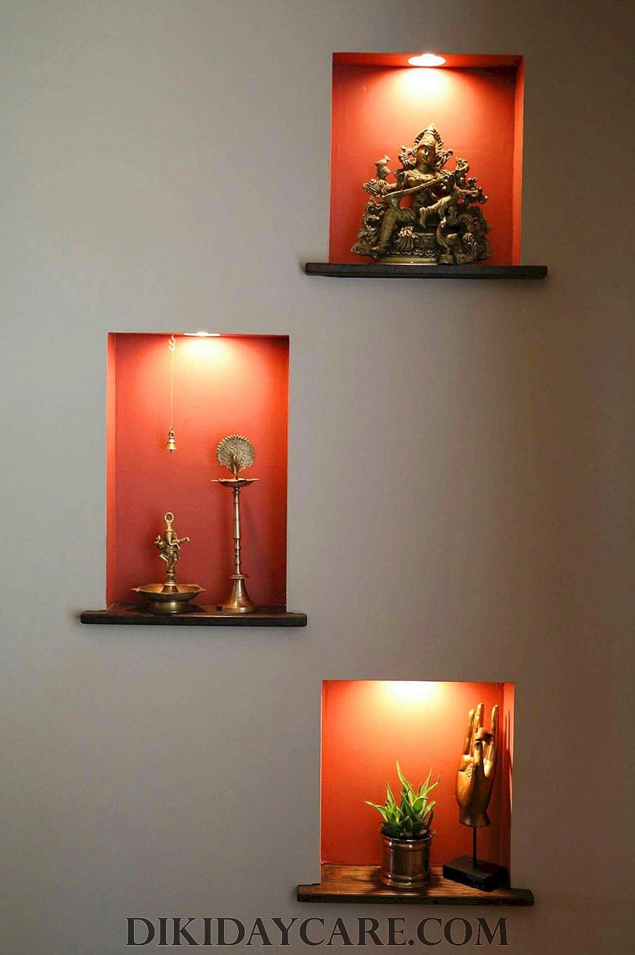 Декоративная ниша в стене