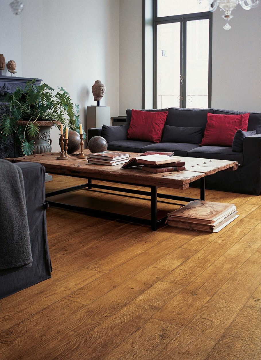 Крашеный деревянный потолок