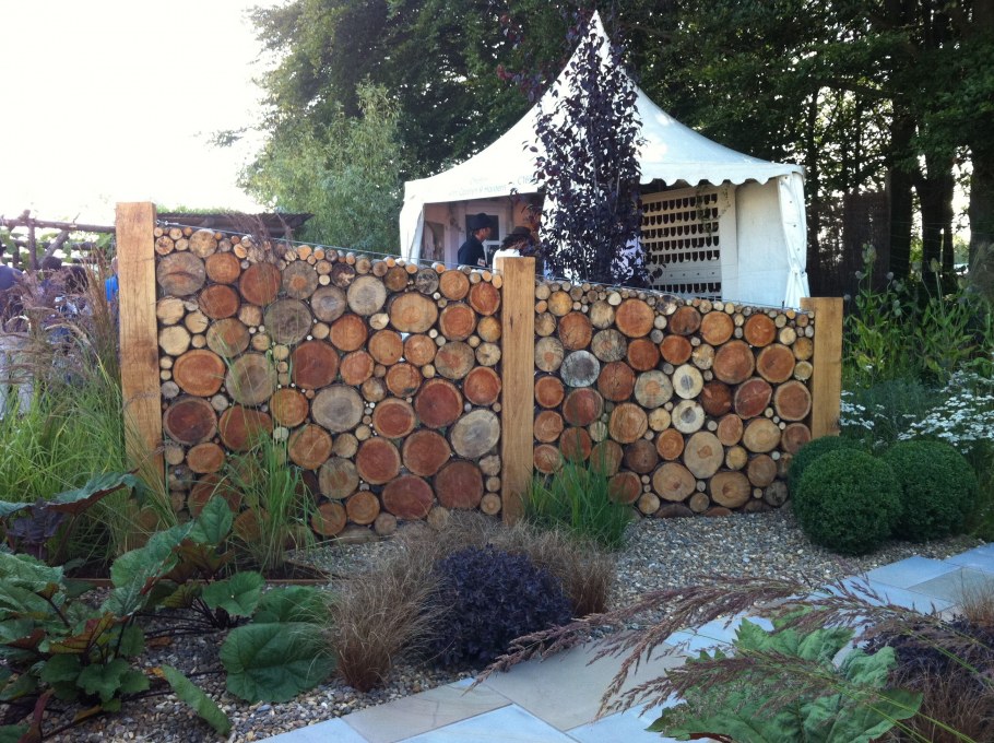 Из спилов дерева