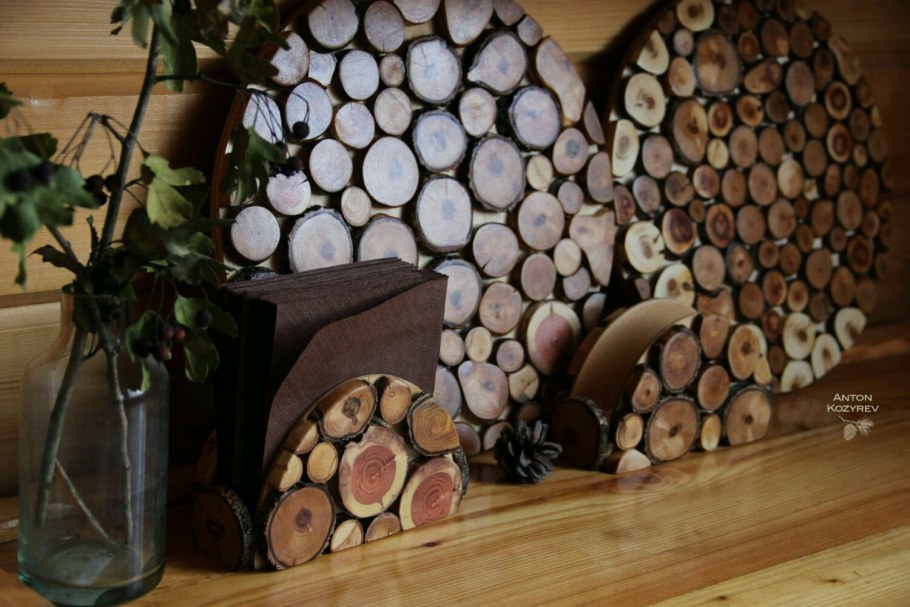 Фотозона из деревянных спилов