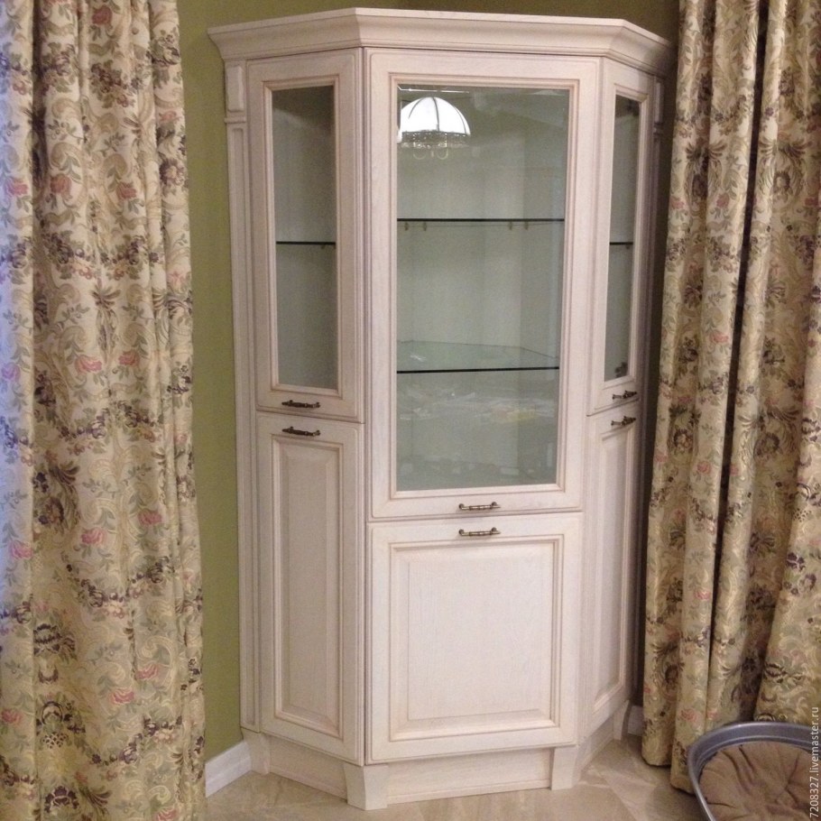 Сервант Тимберика Бьерт