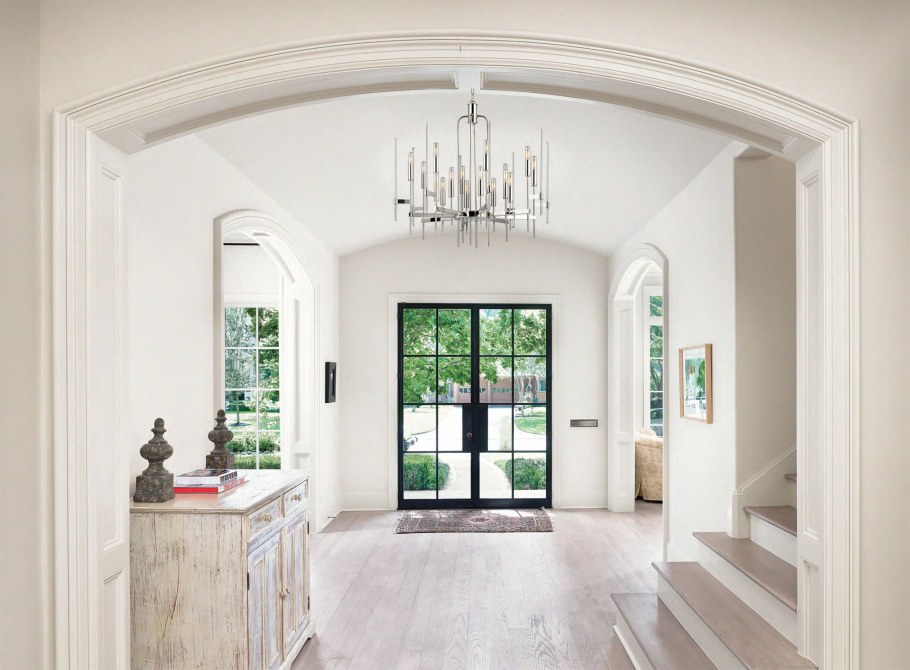 Деревянная вращающаяся дверь