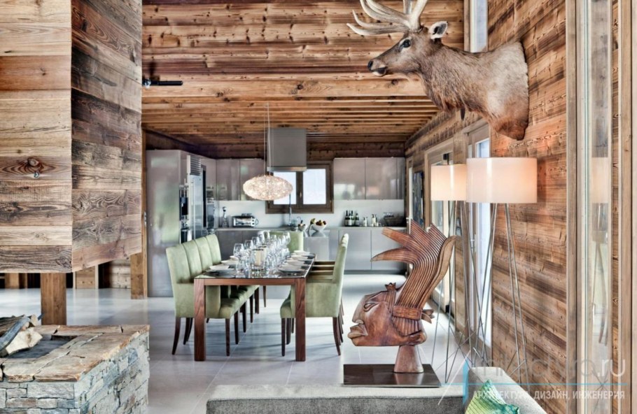 Отделка в доме из оцилиндрованного бревна