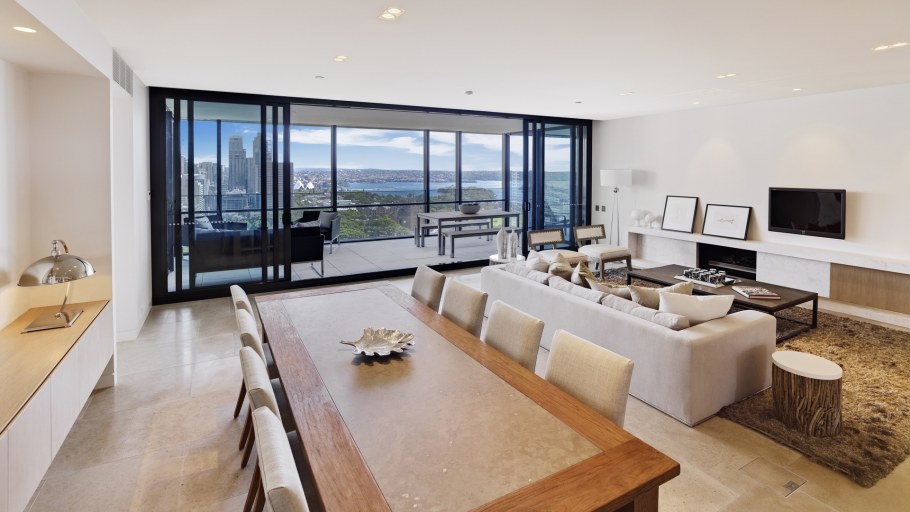 Гостиная с панорамными окнами