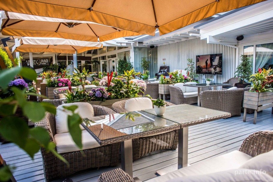 Колокольников веранда ресторан терраса