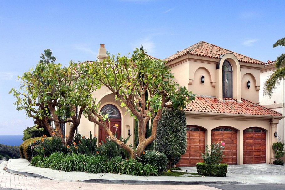 Черногорский Средиземноморский стиль в архитектуре