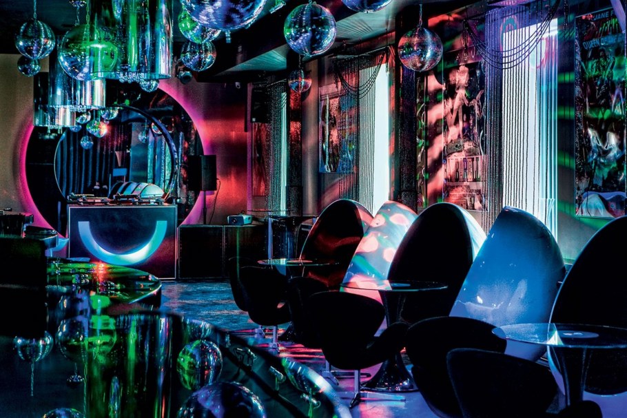 Ретрофутуризм ресторан